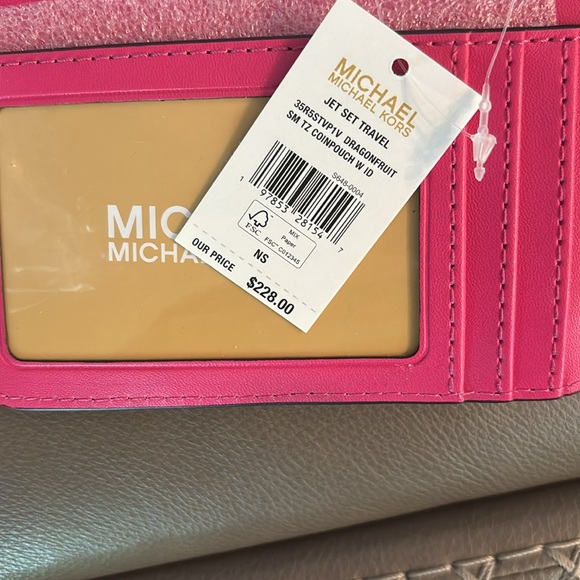 Nwt Michael Kors Pink and Gold Wallet credit card holder - Picture 5 of 5